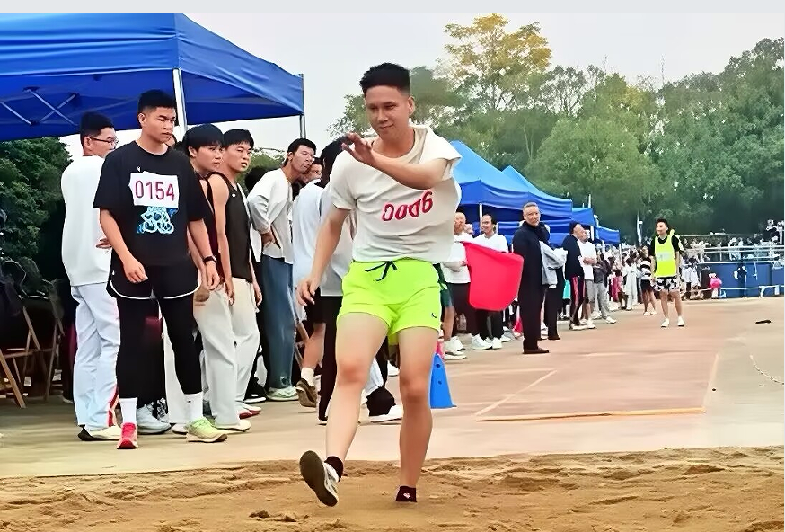 84243226fe124e058bbfd96ee4d73752.png image.png