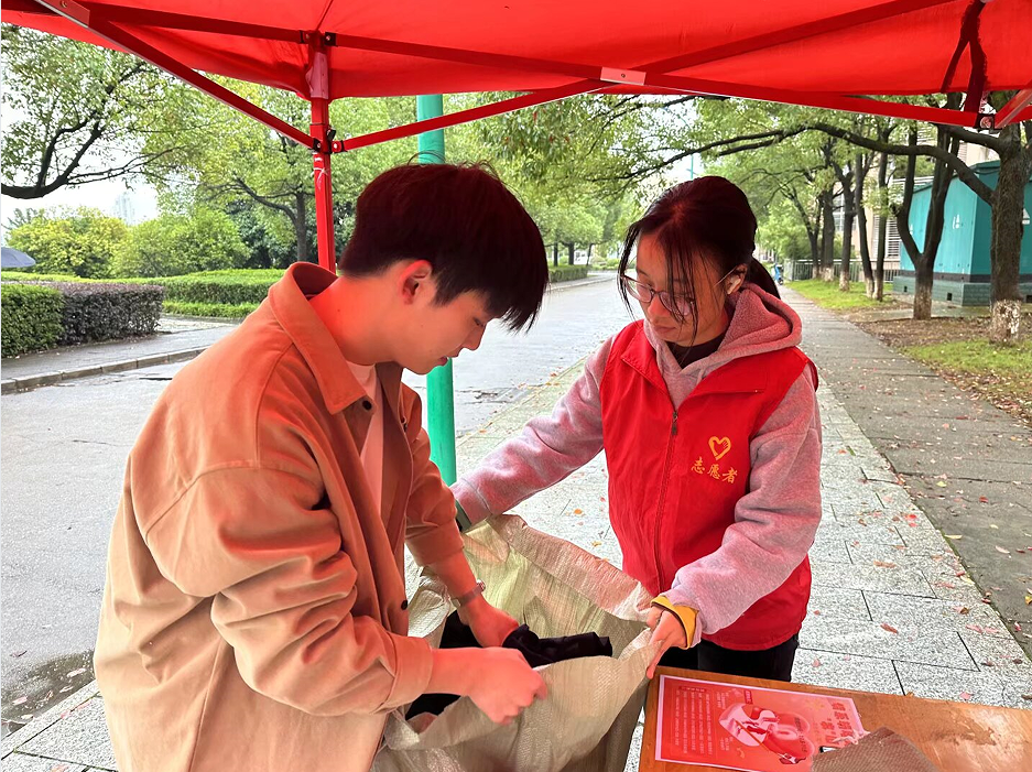 b3d7495378354e6b9a9809c17a9438f9.png image.png